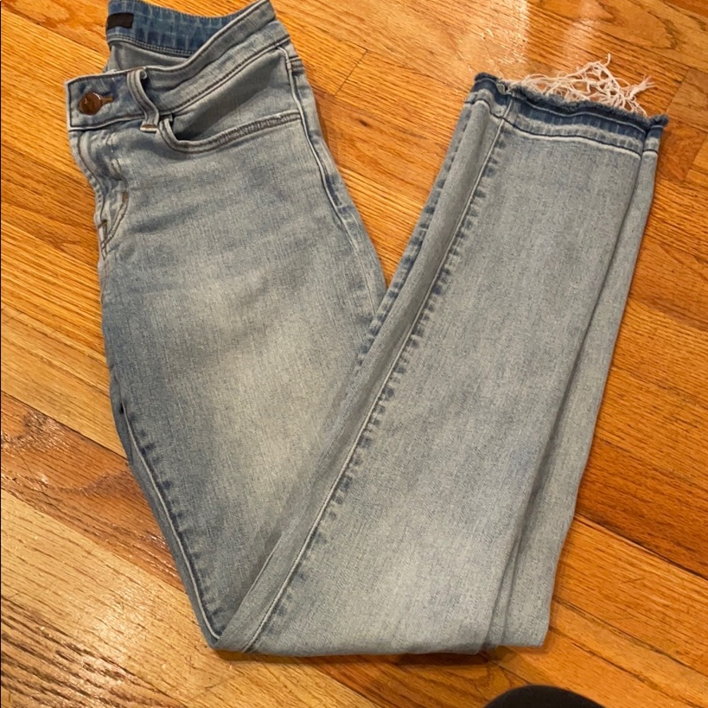 J Brand light wash straight leg size 26